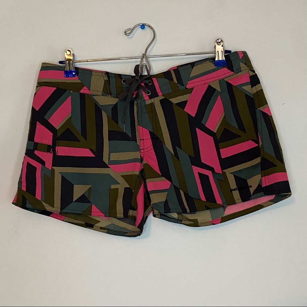 Patagonia Wavefarer Tie Waist Geometric Print Womens Shorts  Size 6